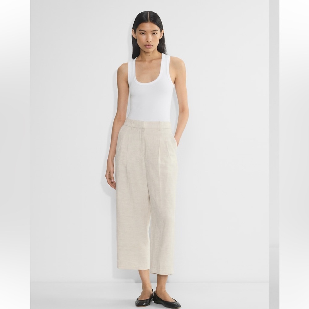 Aritzia The Effortless Pant Cropped CruiseLinen 12 workwear minimalist holiday